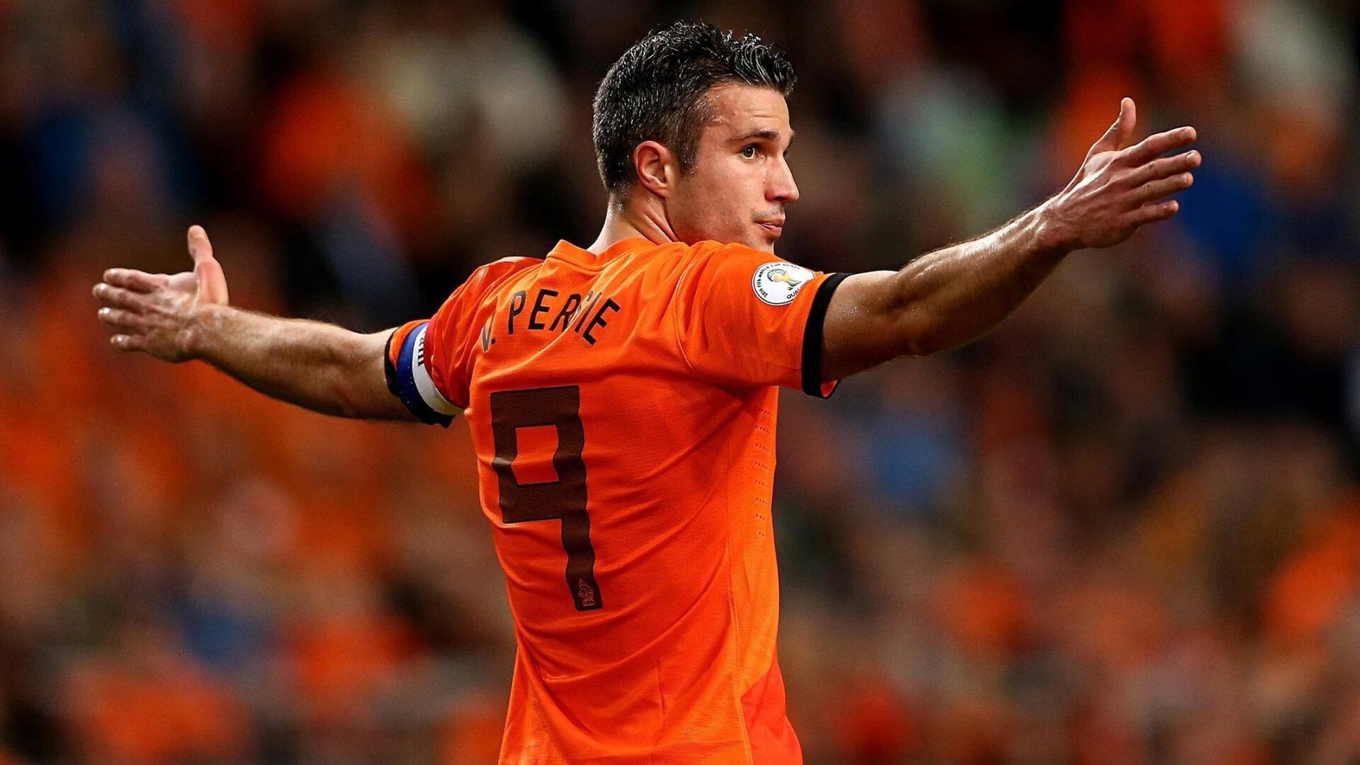 国安新帅苏亚雷斯上任，葡超星锐教练的亚洲征程